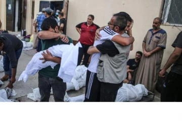 இறந்தவர்களால் நிரம்பி வழியும் காசா மருத்துவமனை