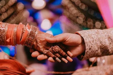 கல்யாண வீட்டை கலங்கடித்த பேனர்! மாப்பிள்ளைக்கு ஆயுள் தண்டனை...