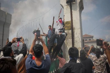 இந்தியர்கள் யாரும் அங்கு செல்ல வேண்டாம் - மத்திய அரசு அறிவுறுத்தல்!