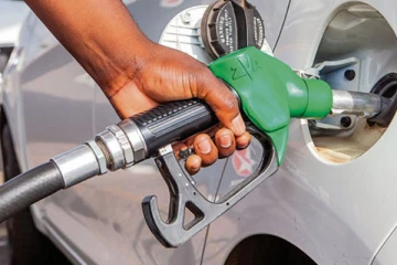 எரிபொருள் விலையை நாளாந்தம் மாற்றும் முறைமை