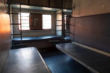 இனிமேல் லோயர்பர்த் இவர்களுக்கு மட்டும் தான் - ரயில்வே அதிரடி!