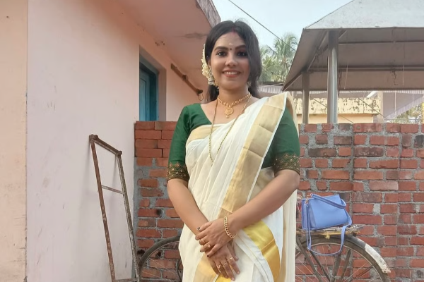 வெளிநாடொன்றில் உயிரற்ற நிலையில் கண்டுபிடிக்கப்பட்ட கேரளப் பெண்: கணவன் மீது புகார் | Kerala Women Found Dead In Uae Family Accuse Hus