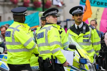 லண்டனில் கத்திகுத்துக்கு இலக்காகிய 12 வயது சிறுவன்!