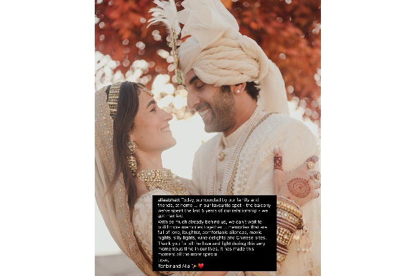 திருமணம் செய்துகொண்ட  அலீயா பட் - ரன்பீர் கபூர், குவியும் வாழ்த்துக்கள்.. | Ranveer Alia Are Married Couple Now