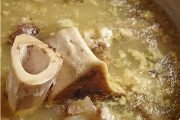 ஆண்கள் ஆட்டு எலும்பு சூப் குடித்தால் என்ன நடக்கும் தெரியுமா? இனி தெரிஞ்சிட்டு செஞ்சி குடிங்க...!