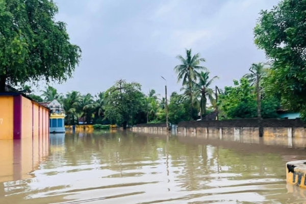 மட்டக்களப்பு பிரபல ஆலயத்துள் புகுந்த வெள்ளம்! | Siththandi Temple Temple In Batticaloa