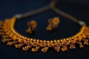 வாரம் முழுவதும் குறைந்த தங்கம் விலை - மக்களே.. மிஸ் பண்ணிராதீங்க!