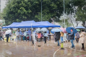 சீன நகரொன்றில் அமல்படுத்தப்பட்டுள்ள முழு ஊரடங்கு!