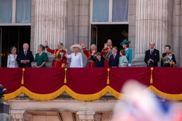 பக்கிங்காம் அரண்மனையை விற்க முயன்ற பிரித்தானிய மன்னர்