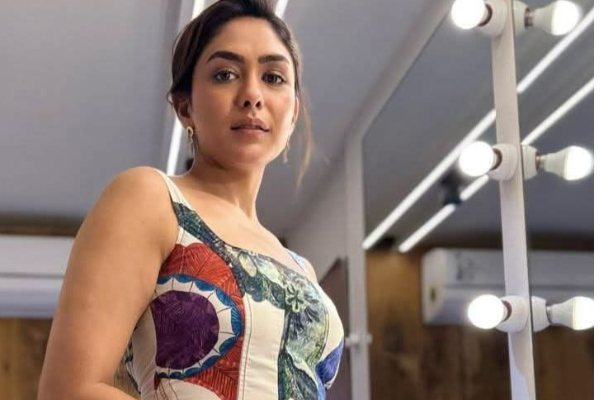 நடிகை மிருணாள் தாகூரின் ரிசெண்ட் புகைப்படங்கள்... | Actress Mrunal Thakur Recent Photoshoot Post நடிகை மிருணாள் தாகூரின் ரிசெண்ட் புகைப்படங்கள்... | Actress Mrunal Thakur Recent Photoshoot Post