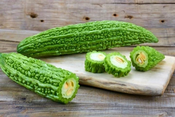 பாகற்காய் அதிக அளவு எடுத்துக்கொள்வது ஆபத்தை ஏற்படுத்துமா ?