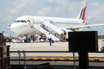 விமானநிலையத்தில் அதிரடியாக கைது செய்யப்பட்ட இலங்கையர்