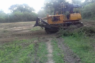 வவுனியா வடக்கு நெடுங்கேணி வெடிவைத்தகல் கிராமத்திற்குள் மக்கள் உட்செல்ல தடை