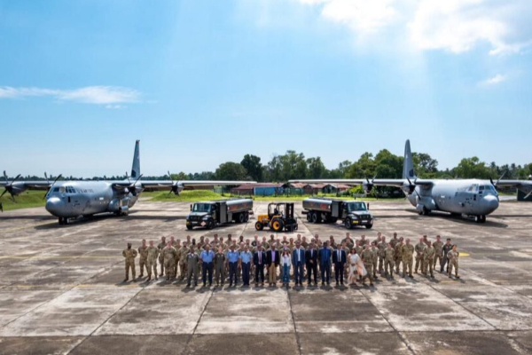 ட்ரம்ப் அனுப்பிய C-130 விமானம்.. புலம்பெயர் தமிழர்கள் வெளியிட்ட தகவல் | Tamil Diaspora Donald Trump C130 Plane ட்ரம்ப் அனுப்பிய C-130 விமானம்.. புலம்பெயர் தமிழர்கள் வெளியிட்ட தகவல் | Tamil Diaspora Donald Trump C130 Plane