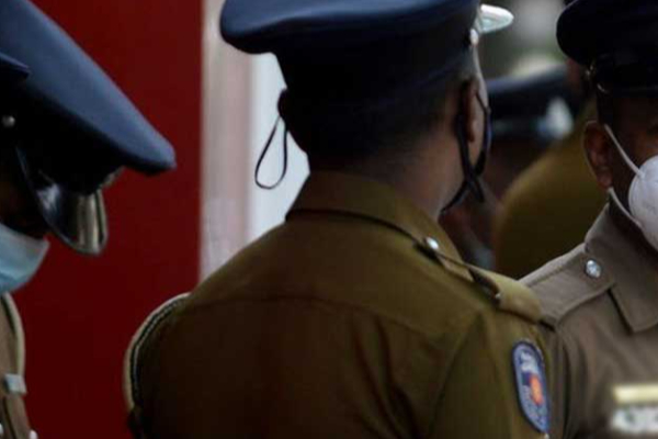 எல்ல பாலத்தில் இருந்து கீழே விழுந்து ஒருவர் பலி! | One Person Dies After Falling From Ella Bridge