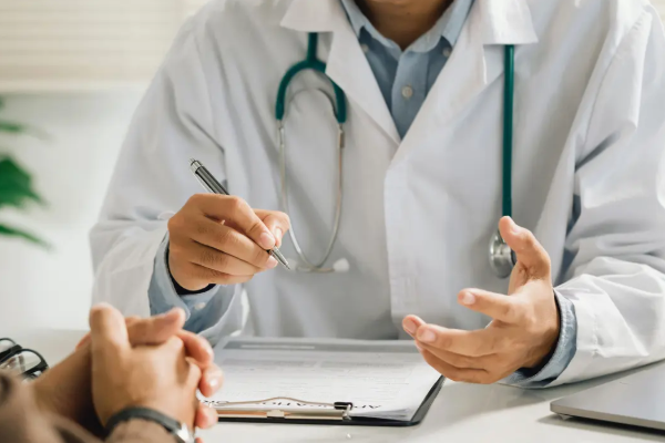 புலம்பெயர்ந்தோரை திருப்பி அனுப்பும் ஜேர்மனி: ஆனால் அவர்கள் இல்லாமல் ஜேர்மனியால் சமாளிக்க முடியுமா? | Can Germany Health Care Without Migrant Doctors புலம்பெயர்ந்தோரை திருப்பி அனுப்பும் ஜேர்மனி: ஆனால் அவர்கள் இல்லாமல் ஜேர்மனியால் சமாளிக்க முடியுமா? | Can Germany Health Care Without Migrant Doctors