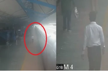 ஓடும் இரயிலில் தவறி விழுந்த பயணி.. நொடிப்பொழுதில் காப்பாற்றிய வைரல் வீடியோ