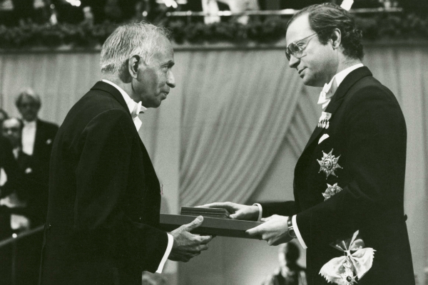 தமிழரின் பெயரை மகனுக்கு வைத்த எலான் மஸ்க் - யார் அந்த சந்திரசேகர்? | Who Is Chandrasekar Tamil Named For Elon Musk Son