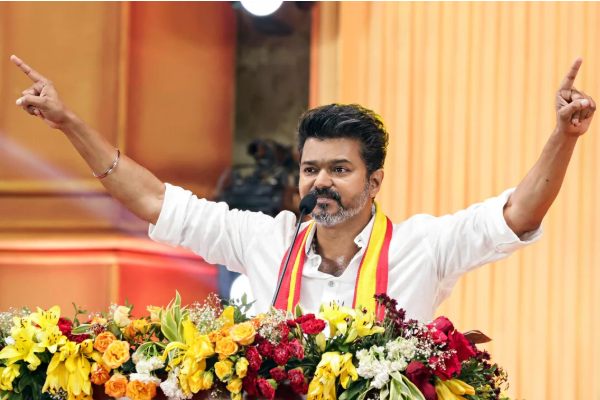 தன் திருமண நாளில் விஜய் எடுத்துள்ள அதிரடி முடிவு.. என்ன ஆக போகுதோ | Vijay Makes Big Decision On Marriage Anniversary