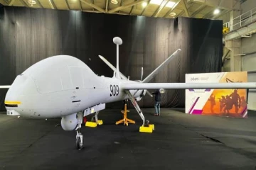 இந்திய கடற்படைக்கு Drishti-10 Starliner Drone வழங்கிய அதானி நிறுவனம்.., இதன் சிறப்பம்சங்கள்