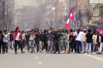 இணையம் முடக்கப்பட்டாலும் நடந்த நேபாள போராட்ட ஒருங்கிணைப்பு - போராட்ட குழு பயன்படுத்திய செயலி என்ன?