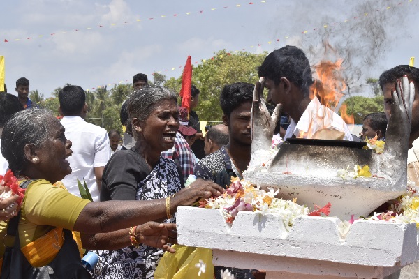 முள்ளிவாய்க்கால் பேரவலத்தின் தொடர்ச்சிக்குள் தமிழ் தேசத்தை மீட்டெடுப்போம் -விடுதலைப்புலிகளின் அரசியல் துறை அழைப்பு | Of Mullivaikal Perevalam