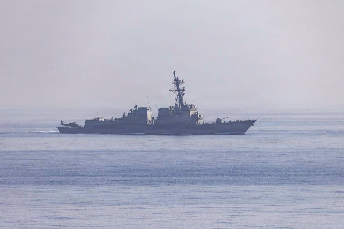 முற்றுகையைக் கடக்க முயற்சி... ஈரானியக் கப்பல் ஒன்றை அதிரடியாகக் கைப்பற்றிய அமெரிக்கா | Us Forcibly Seized Iran Ship