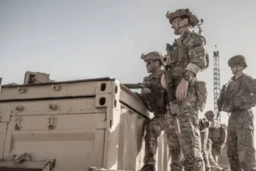 காபூல் விமான நிலைய தாக்குதலுக்கு பழிக்குப்பழி! ஐ.எஸ் பயங்கரவாதிகள் மீது அமெரிக்கா அதிரடி தாக்குதல்... முக்கிய தளபதி கொல்லப்பட்டார்