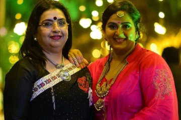 ராதா, அம்பிகா இருவரும் மறைந்த ஜெயலலிதா அவர்களுடன் எடுத்த இந்த நெருக்கமான போட்டோவை பார்த்துள்ளீர்களா?- இதோ