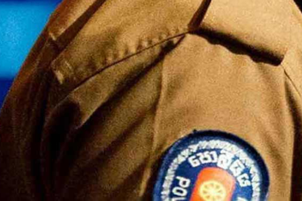 பாதாள உலகக் குழுவுக்கு உதவிய பொலிஸ் அதிகாரியைக் கைதுசெய்ய நடவடிக்கை | Police Aiding Underworld To Be Arrested