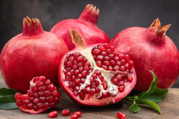 ஆரோக்கியத்தை அள்ளித்தரும் மாதுளை! யாரெல்லாம் சாப்பிடக்கூடாது தெரியுமா?