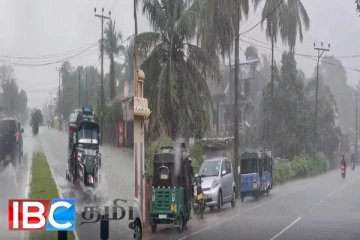 மட்டக்களப்பில் கொட்டித்தீர்க்கும் மழை : நிரம்பி வழியும் குளங்கள்