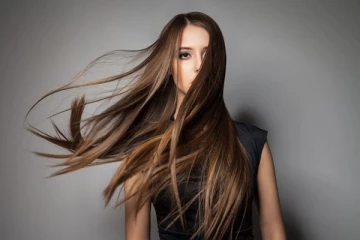 முடி கொட்டுதல், இளநரை போன்ற பிரச்சனையா? அப்போ இந்த உணவுகளை சாப்பிடுங்க..!