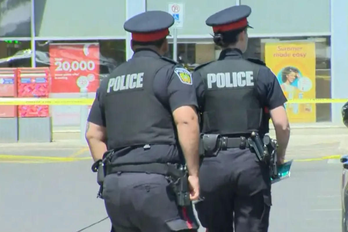 கனேடிய பொலிஸாரின் அலட்சியத்தால் பலியான யாழ். இளைஞனால் 6 பேருக்கு மறுவாழ்வு.. உடலை காண காத்திருக்கும் தாய் | Police Negligence Eelam Tamil Dies In Brampton