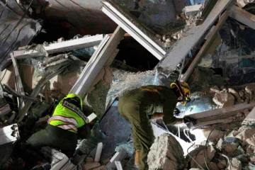 மியான்மார் நில நடுக்க பலி எண்ணிக்கை 1000 ஐ கடந்தது