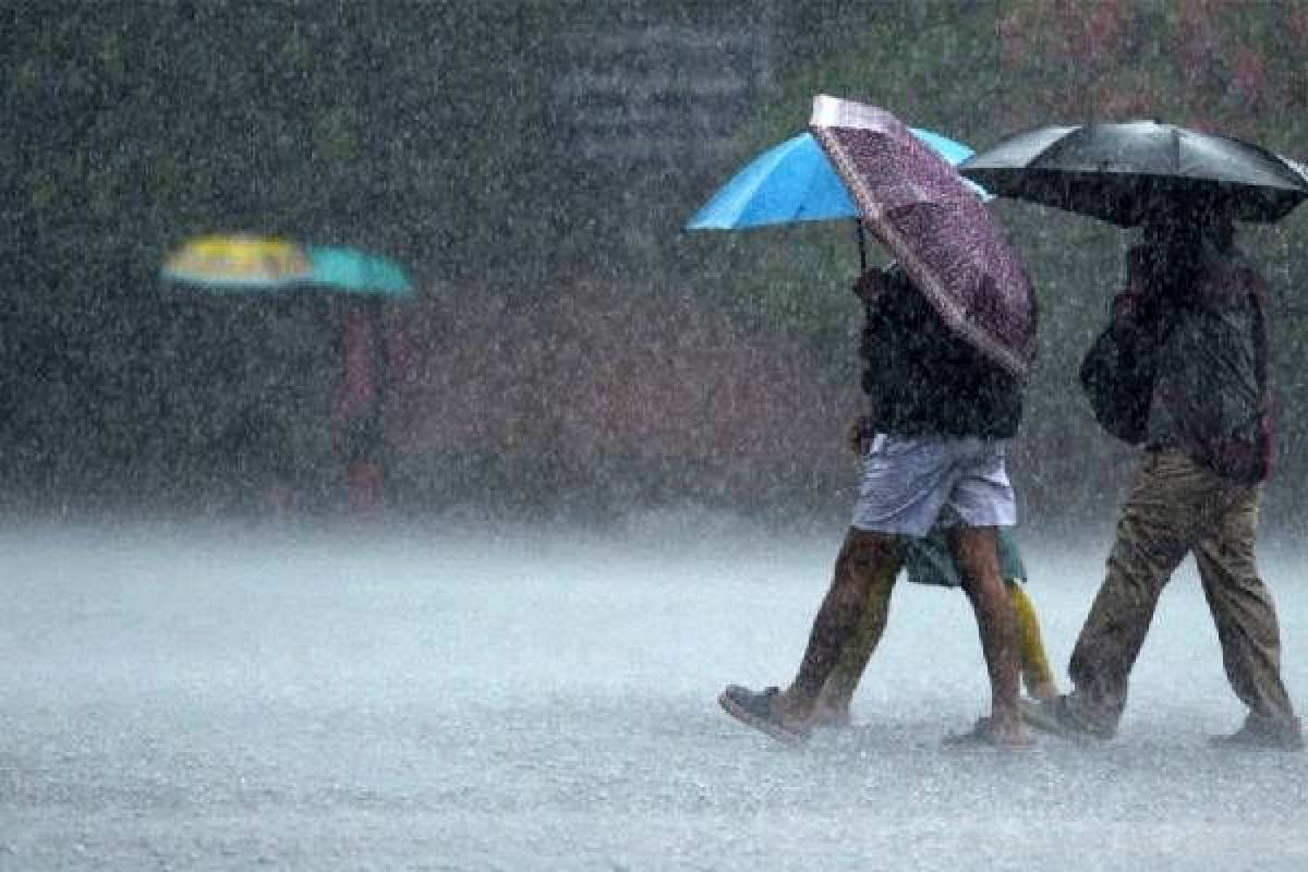 இலங்கையை தாக்கவுள்ள டைபூன் சூறாவளி | Rainy Weather To Ease By Tomorrow Afternoon