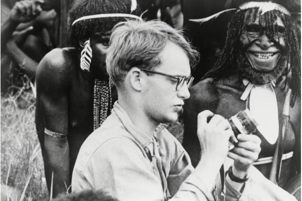 மாயமான பிரபல கோடீஸ்வரர்... பயங்கரமான ஆதிவாசிகளுடன் காணப்பட்டதால் அச்சம் | Missing Millionaire Spotted With Cannibals Fears