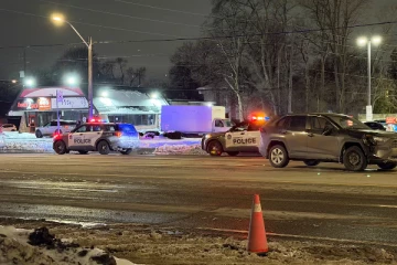 கனடாவில் வாகன விபத்து ஒருவர் பலி ; சாரதி மீது குற்றச்சாட்டு