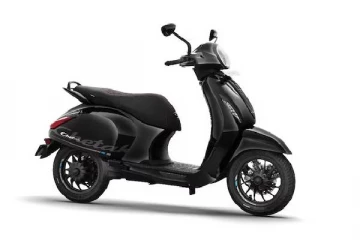 முழு சார்ஜில் 136 கிமீ செல்லும் Bajaj Electric Scooter! Amazon தளத்தில் விலை எவ்வளவு?