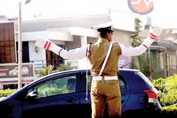 පොසොන් වන්දනාවේ යන අයට පොලිසියෙන් හදිසි නිවේදනයක්- අනුරාධපුරයේ විශේෂ රථවාහන සැලැස්ම මෙන්න