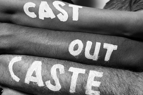 தட்டு எடுத்து வராத தலித் சிறுவன்.. பிரம்பால் தாக்கி துரத்திய ஆசிரியை - கொடூரம் | Dalit Student Beaten Up By Teacher Uttar Pradesh