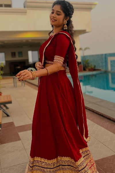 இலங்கை ஜனனி வெளியிட்ட புகைப்படம்... பாவடை தாவணியில் இப்படி யொரு அழகா? | Srilanka Janani Latest Photo With Red Dress இலங்கை ஜனனி வெளியிட்ட புகைப்படம்... பாவடை தாவணியில் இப்படி யொரு அழகா? | Srilanka Janani Latest Photo With Red Dress