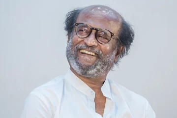 தமிழ் சினிமாவில் முதன்முதலில் 100 கோடி வசூலித்த ரஜினியின் படம்.., எது தெரியுமா?