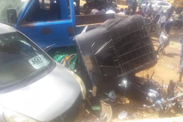 கிளிநொச்சி டிப்போ சந்தியில் பாரிய விபத்து : இருவர் காயம்