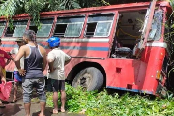 මාරක බස් අනතුරෙන් පාසල් සිසුවෙක් ජීවිතක්ෂයට