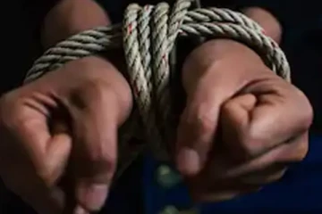 யாழில் கடமையில் இருந்தவரை கட்டிப்போட்டுவிட்டு திருட்டு!