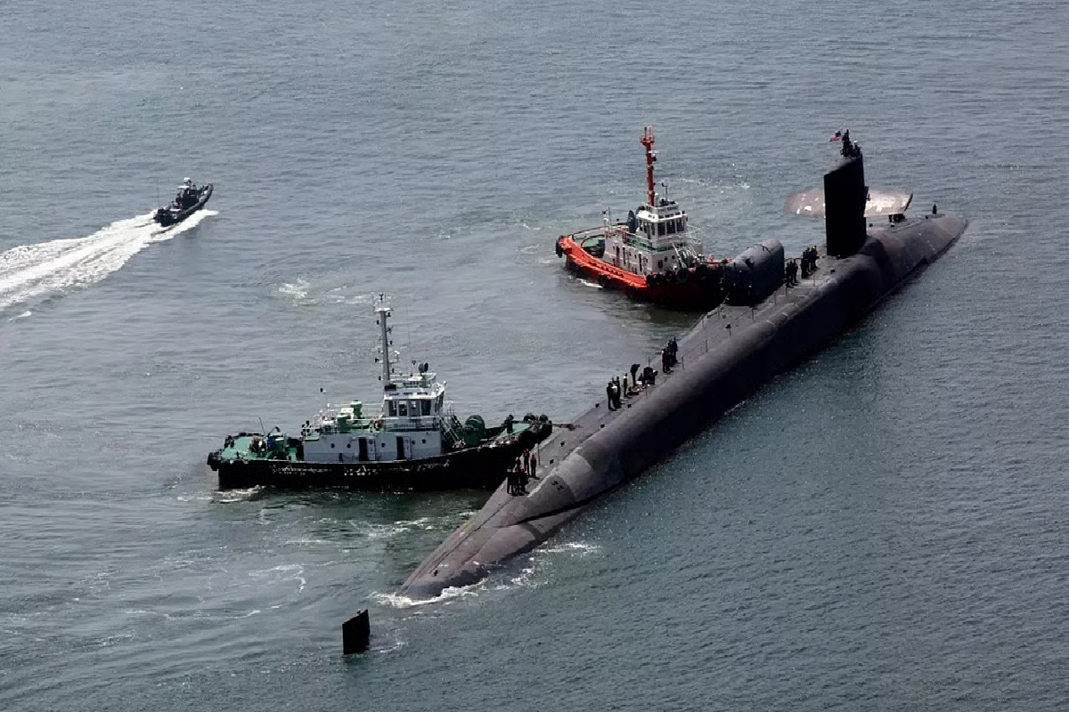 பெரும் ஆயுதங்களுடன் ஈரானை நெருங்கும் ஆபத்து ; பிரித்தானிய நீர்மூழ்கிக் கப்பலால் அதிரும் மத்திய கிழக்கு | Threat Nears Iran With Heavy Weapons பெரும் ஆயுதங்களுடன் ஈரானை நெருங்கும் ஆபத்து ; பிரித்தானிய நீர்மூழ்கிக் கப்பலால் அதிரும் மத்திய கிழக்கு | Threat Nears Iran With Heavy Weapons