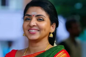 எதிர்நீச்சல் சீரியல் நடிகை பிரியதர்ஷினிக்கு இவ்வளவு பெரிய மகன் இருக்கிறாரா!! நீங்களே பாருங்க