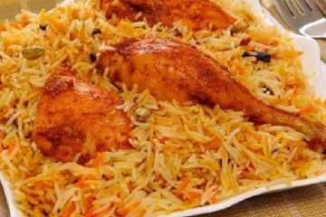 இலவச பிரியாணி கிடைக்காத ஆத்திரத்தில் கடாயில் குண்டு வீசிய மர்ம நபர்கள்