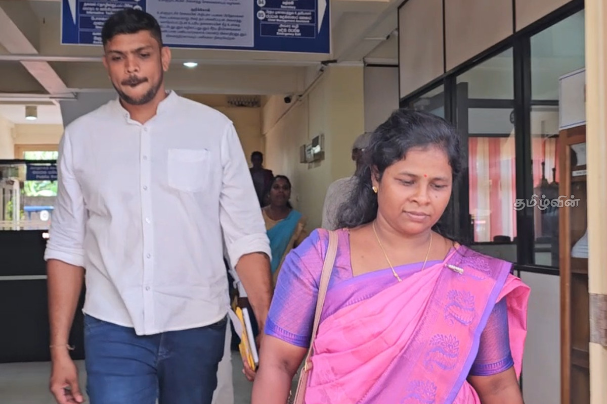 மானிப்பாய் சபையில் ஊடகவியலாளருக்கு அனுமதி மறுப்பு! வெளிநடப்பு செய்த உறுப்பினர் | Refuses Allow Journalist Appear Manipay Assembly மானிப்பாய் சபையில் ஊடகவியலாளருக்கு அனுமதி மறுப்பு! வெளிநடப்பு செய்த உறுப்பினர் | Refuses Allow Journalist Appear Manipay Assembly